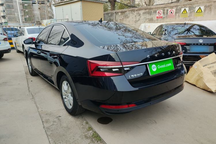 Used Skoda Superb 2019 TSI280 DSG Standard Edition Rear Left 45 Deg
