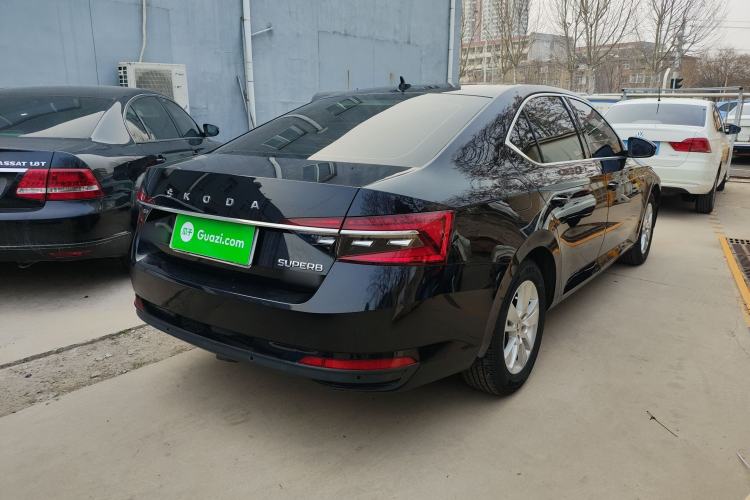 Used Skoda Superb 2019 TSI280 DSG Standard Edition Rear Right 45 Deg