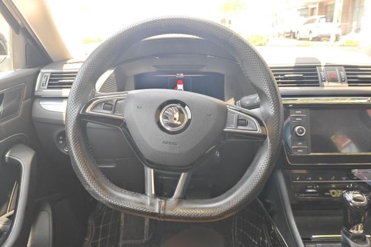 Used Skoda Superb 2019 TSI280 DSG Comfort Edition Steering Wheel
