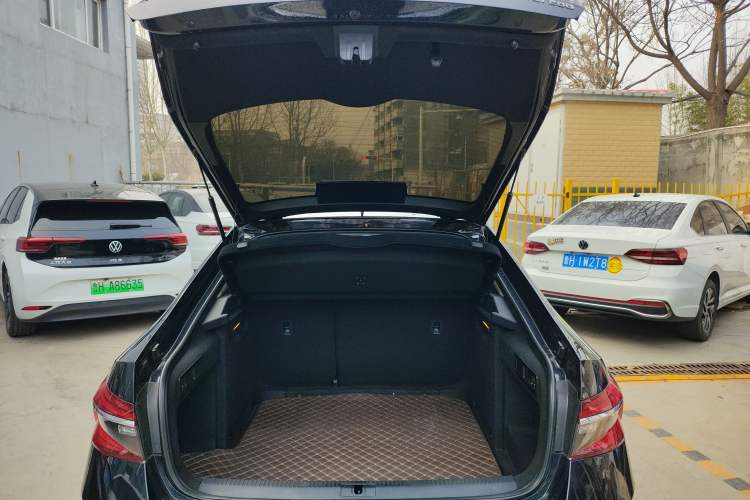 Used Skoda Superb 2019 TSI280 DSG Standard Edition Trunk