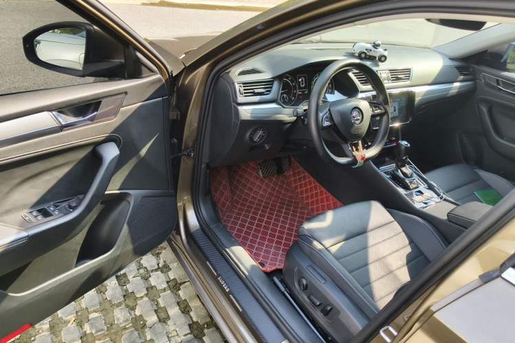 Used Skoda Superb 2019 TSI280 DSG Comfort Edition Driver Seat