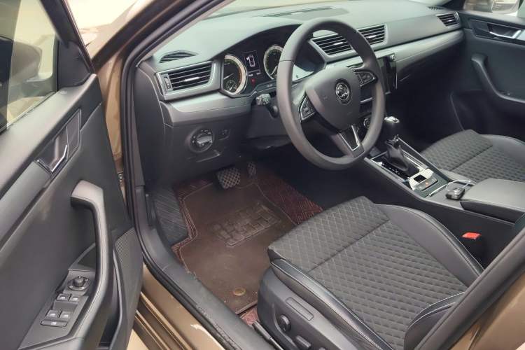 Used Skoda Superb 2019 TSI280 DSG Comfort Edition Driver Seat