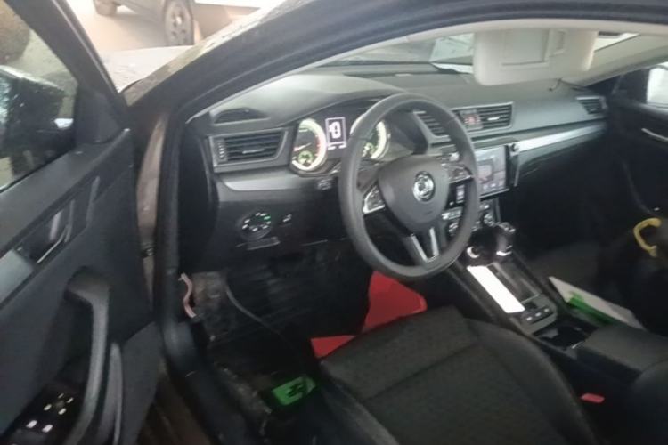 Used Skoda Superb 2019 TSI280 DSG Comfort Edition Driver Seat