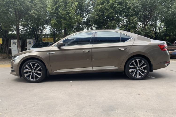 Used Skoda Superb 2019 Restyled TSI330 DSG Comfort Edition Exterior 5