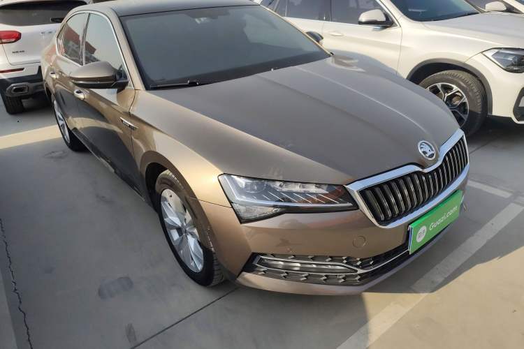 Used Skoda Superb 2019 TSI280 DSG Comfort Edition Front Right 45 Deg