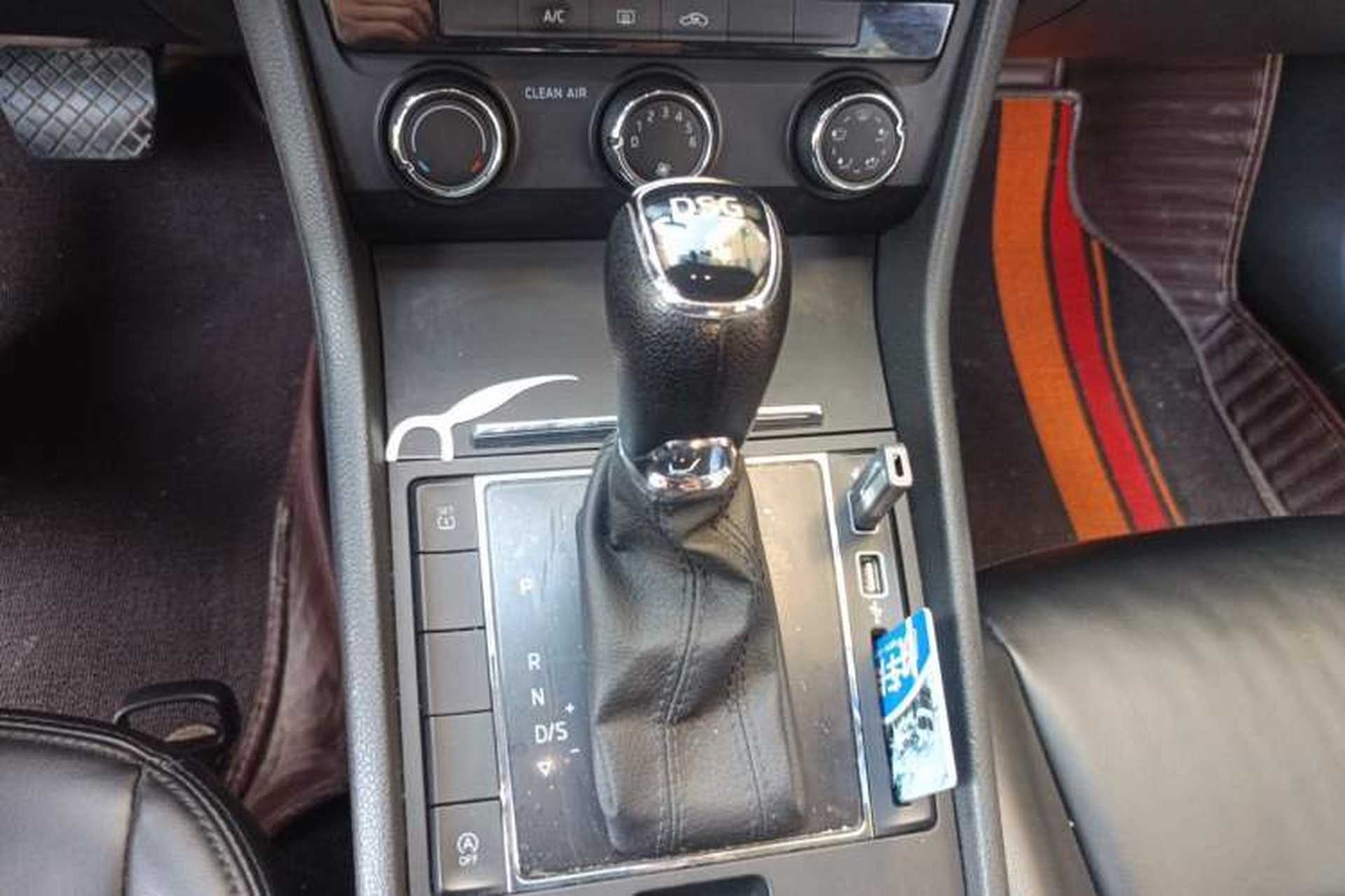 Used Skoda Superb 2019 TSI280 DSG Standard Edition Gear Lever