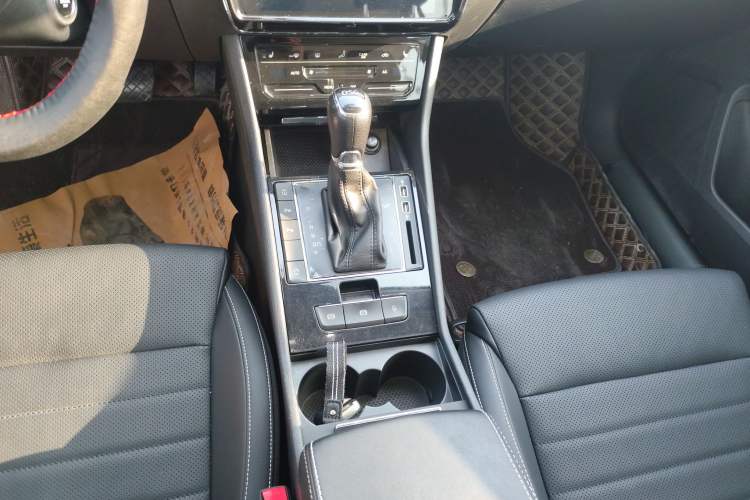 Used Skoda Superb 2019 TSI280 DSG Comfort Edition Gear Lever