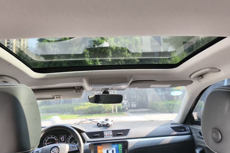 Used Skoda Superb 2019 TSI280 DSG Comfort Edition Headliner