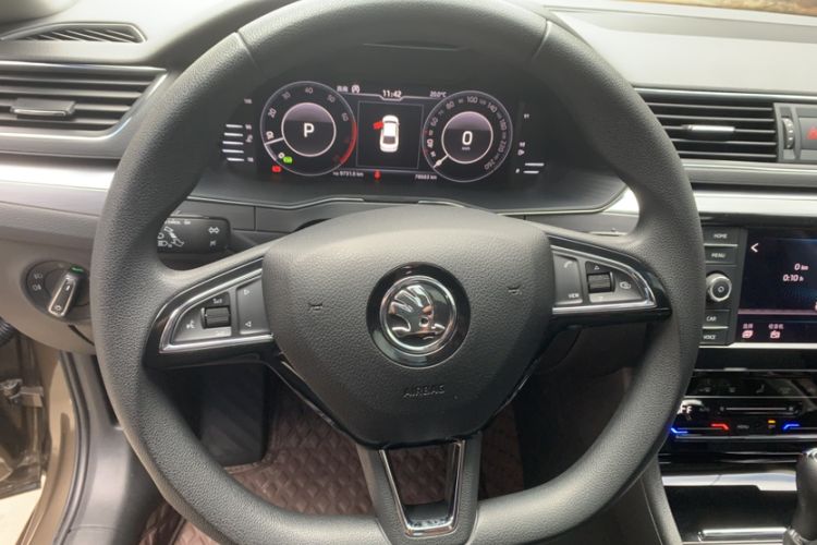 Used Skoda Superb 2019 Restyled TSI330 DSG Comfort Edition Interior 4