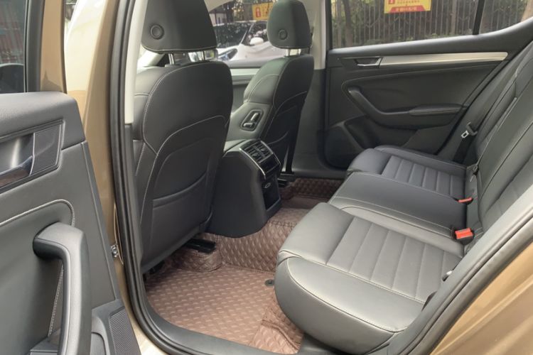 Used Skoda Superb 2019 Restyled TSI330 DSG Comfort Edition Interior 6