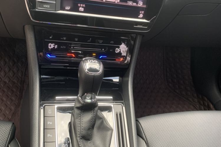 Used Skoda Superb 2019 Restyled TSI330 DSG Comfort Edition Interior 8