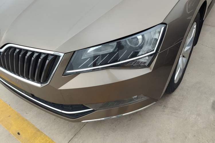 Used Skoda Superb 2019 TSI280 DSG Comfort Edition Left Front Headlight