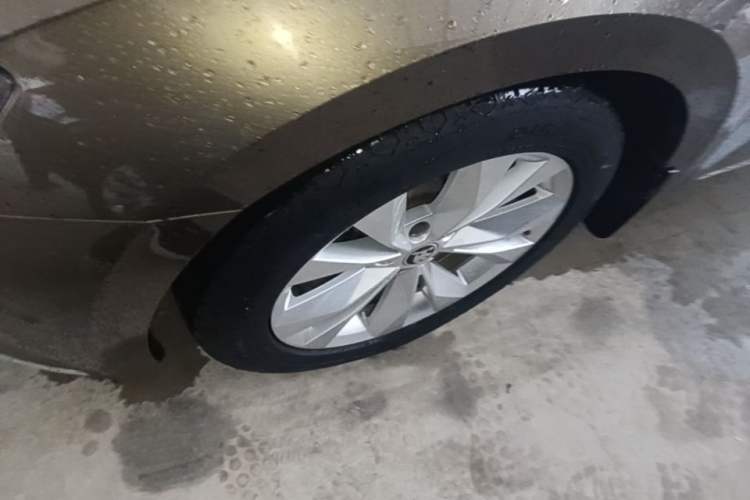 Used Skoda Superb 2019 TSI280 DSG Comfort Edition Left Front Wheel Hub