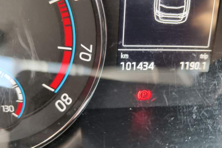 Used Skoda Superb 2019 TSI280 DSG Comfort Edition Odometer Close Up
