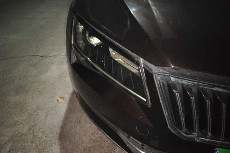 Used Skoda Superb 2019 TSI280 DSG Comfort Edition Right Front Headlight