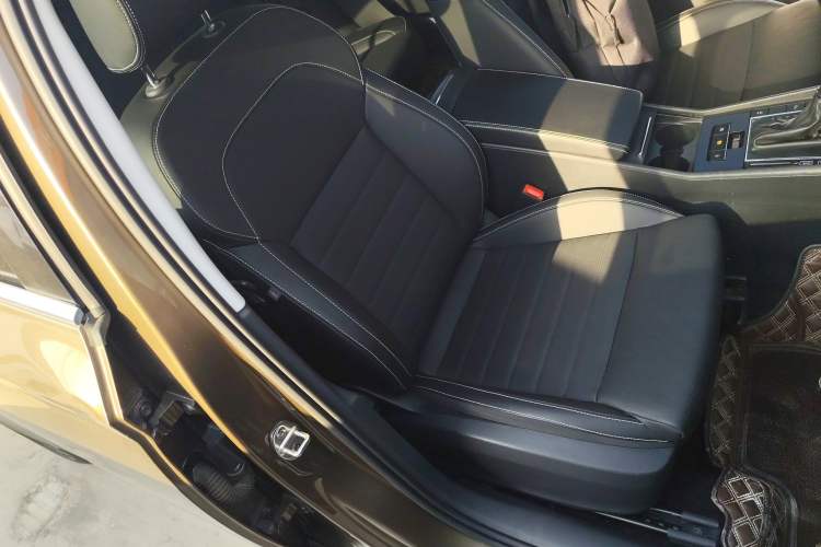 Used Skoda Superb 2019 TSI280 DSG Comfort Edition Right Front Seat