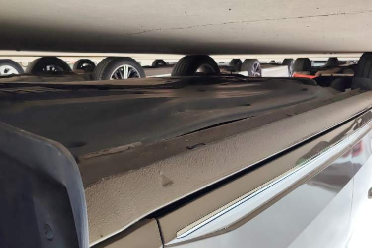 Used Skoda Superb 2019 TSI280 DSG Comfort Edition Right Side Sill
