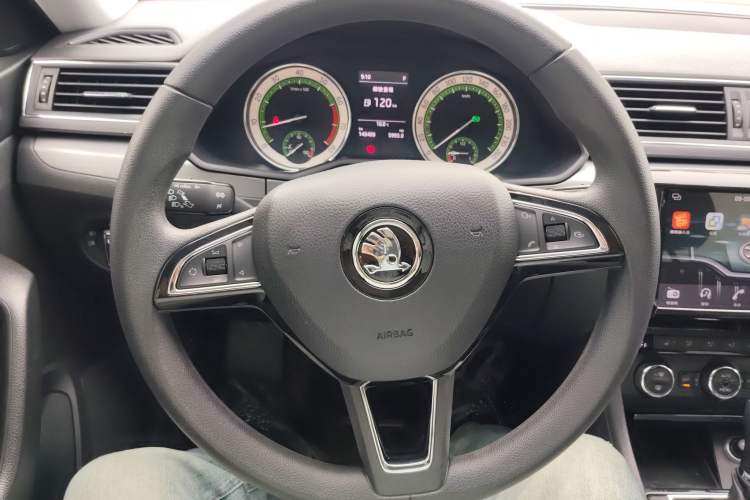Used Skoda Superb 2019 TSI280 DSG Comfort Edition Steering Wheel