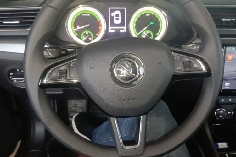 Used Skoda Superb 2019 TSI280 DSG Comfort Edition Steering Wheel