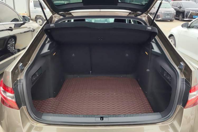 Used Skoda Superb 2019 TSI280 DSG Comfort Edition Trunk