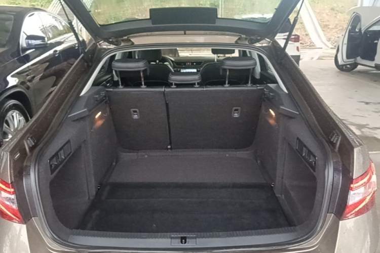 Used Skoda Superb 2019 TSI280 DSG Comfort Edition Trunk