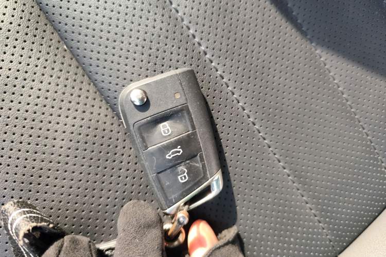 Used Skoda Superb 2019 TSI280 DSG Comfort Edition Vehicle Key