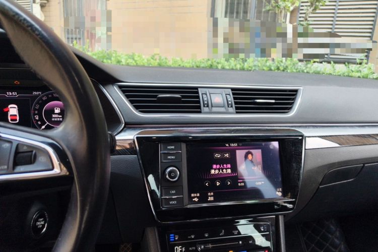 Used Skoda Superb 2019 TSI330 DSG Luxury Edition Audio And AC Panel