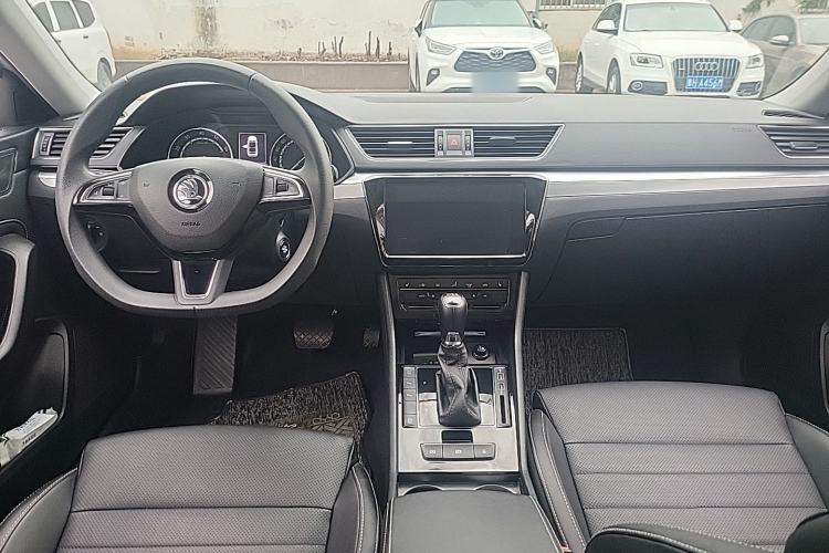 Used Skoda Superb 2019 TSI280 DSG Comfort Edition Center Console