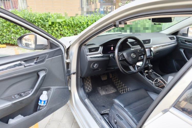 Used Skoda Superb 2019 TSI330 DSG Luxury Edition Driver Seat