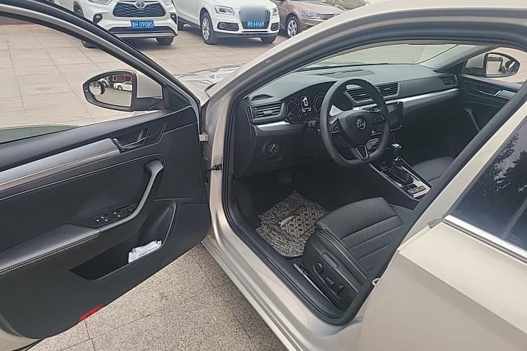Used Skoda Superb 2019 TSI280 DSG Comfort Edition Driver Seat
