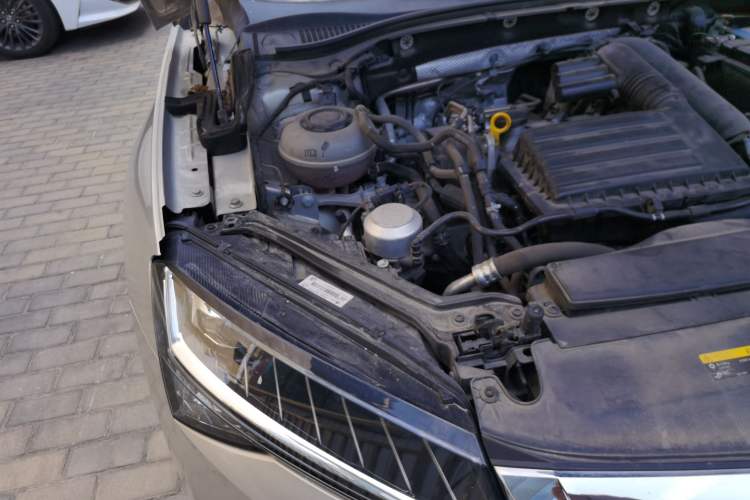 Used Skoda Superb 2019 Facelifted TSI280 DSG Comfort Edition Engine Bay Right