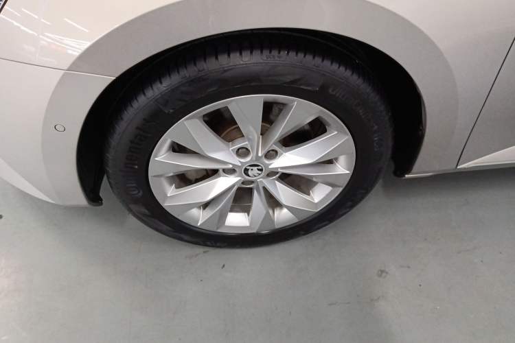 Used Skoda Superb 2019 TSI280 DSG Comfort Edition Exterior 4