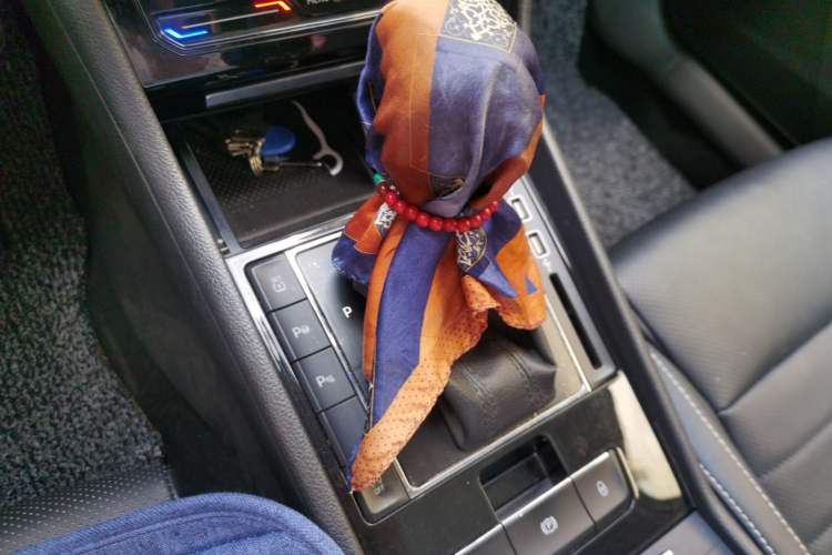 Used Skoda Superb 2019 Facelifted TSI280 DSG Comfort Edition Gear Lever