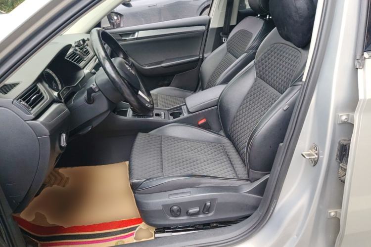 Used Skoda Superb 2019 TSI280 DSG Comfort Edition Left Front Seat