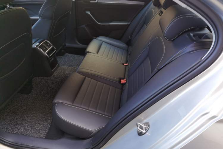 Used Skoda Superb 2019 Facelifted TSI280 DSG Comfort Edition Left Rear Seat