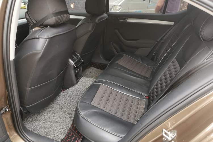 Used Skoda Superb 2019 TSI280 DSG Standard Edition Left Rear Seat