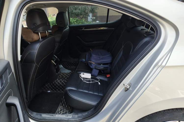 Used Skoda Superb 2019 TSI330 DSG Luxury Edition Left Rear Seat