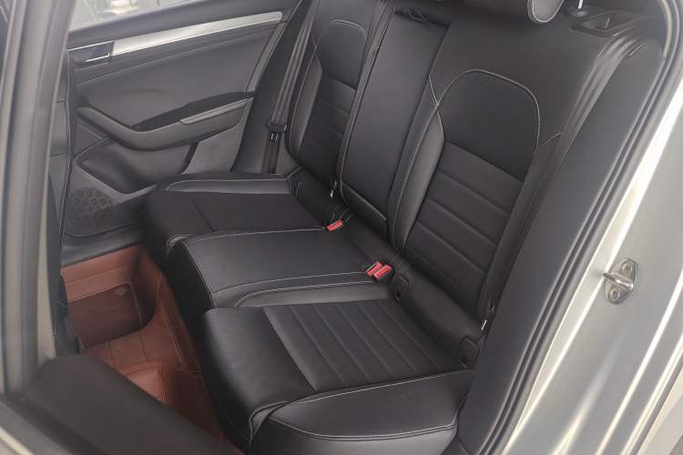 Used Skoda Superb 2019 TSI280 DSG Comfort Edition Left Rear Seat