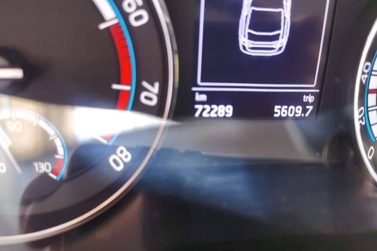 Used Skoda Superb 2019 Facelifted TSI280 DSG Comfort Edition Odometer Close Up