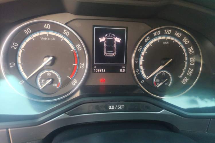 Used Skoda Superb 2019 TSI280 DSG Standard Edition Odometer Close Up