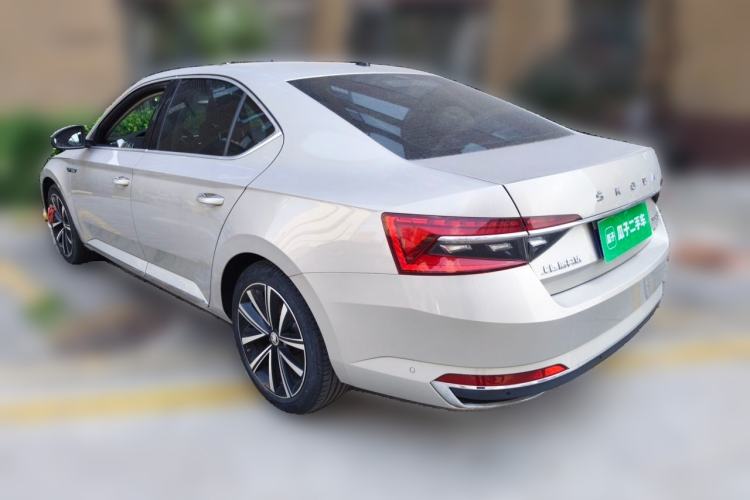 Used Skoda Superb 2019 TSI330 DSG Luxury Edition Rear Left 45 Deg