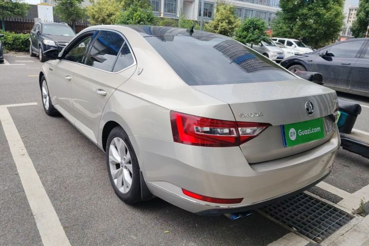 Used Skoda Superb 2019 TSI280 DSG Comfort Edition Rear Left 45 Deg