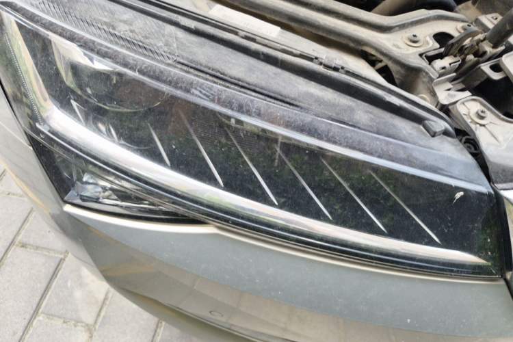 Used Skoda Superb 2019 TSI330 DSG Luxury Edition Right Front Headlight