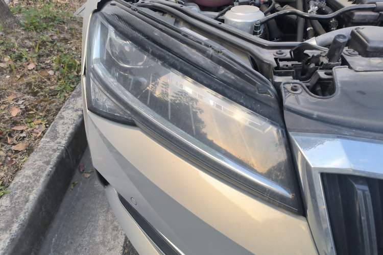 Used Skoda Superb 2019 Facelifted TSI280 DSG Comfort Edition Right Front Headlight