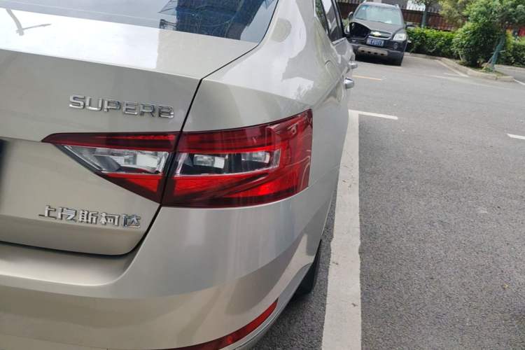 Used Skoda Superb 2019 TSI280 DSG Comfort Edition Right Rear Taillight