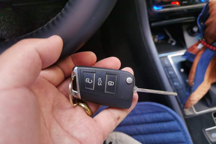 Used Skoda Superb 2019 Facelifted TSI280 DSG Comfort Edition Vehicle Key