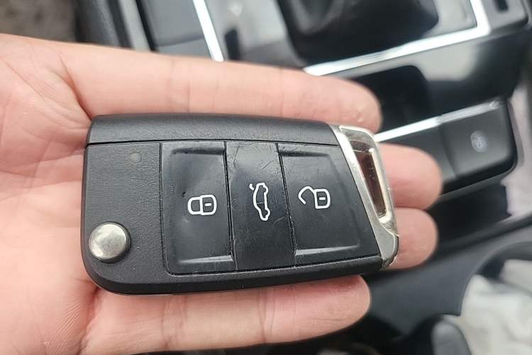 Used Skoda Superb 2019 TSI280 DSG Comfort Edition Vehicle Key