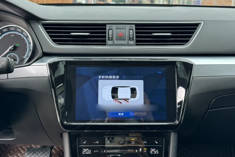 Used Skoda Superb 2019 Facelifted TSI280 DSG Comfort Edition Audio And AC Panel
