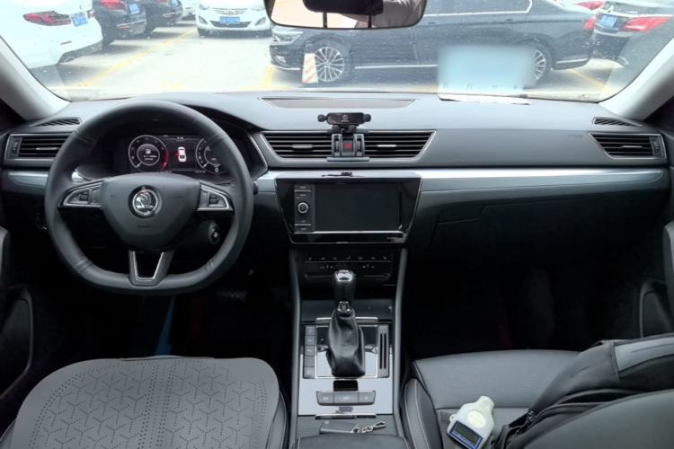 Used Skoda Superb 2019 Restyled TSI330 DSG Comfort Edition Center Console