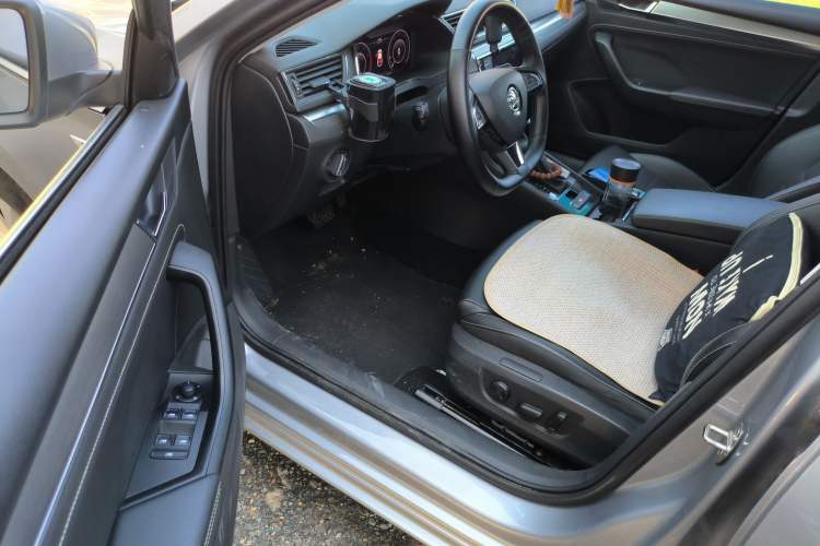 Used Skoda Superb 2019 TSI330 DSG Comfort Edition Driver Seat